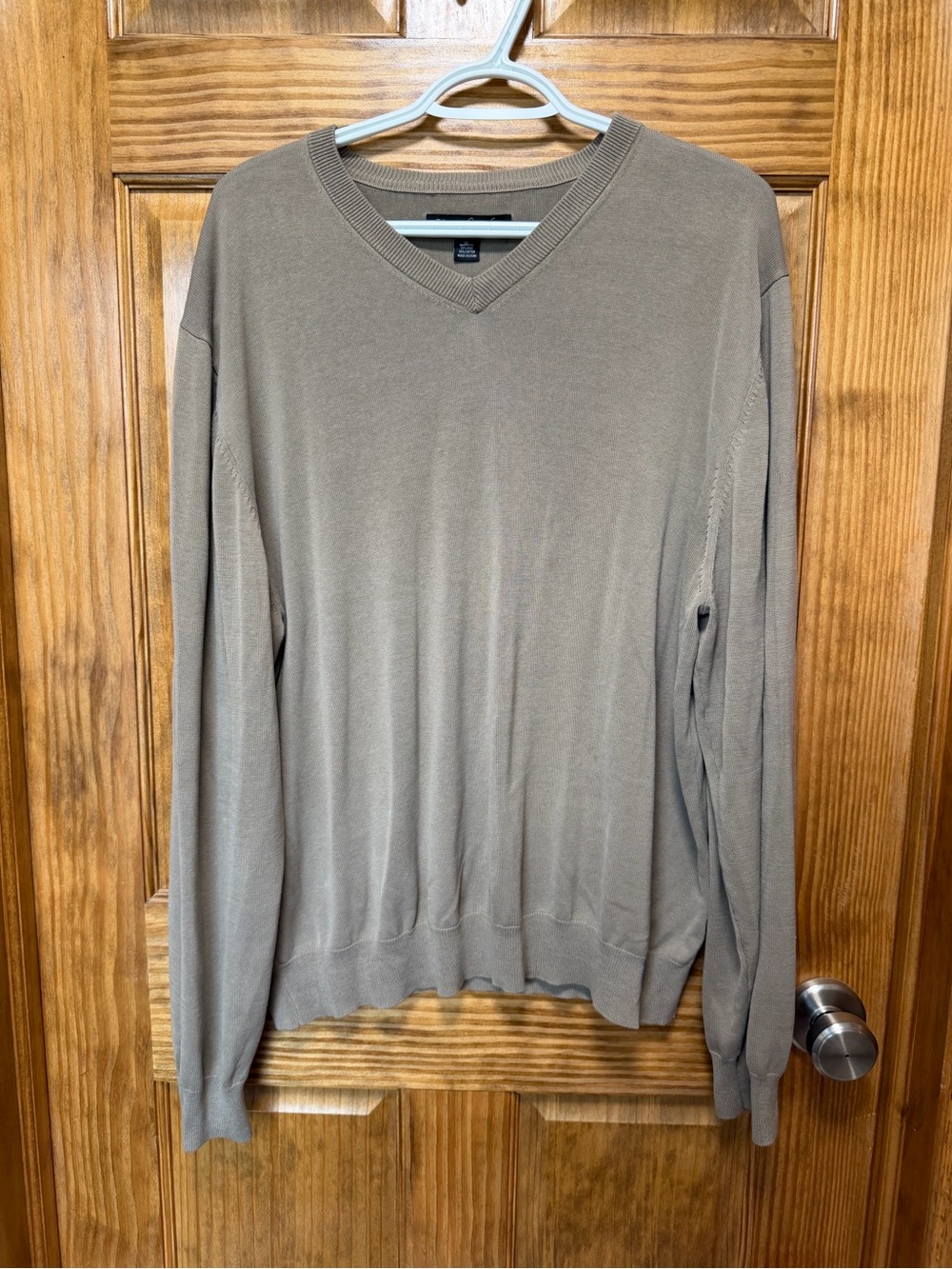 Kenneth Roberts Taupe Silk/Cotton V-Neck Men’s Sweater - Size XL